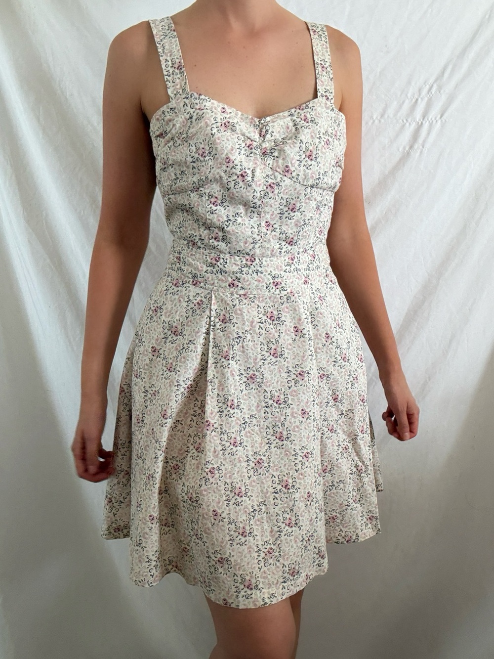 Retro floral open back mini dress cream pink sundress vintage look black poppy